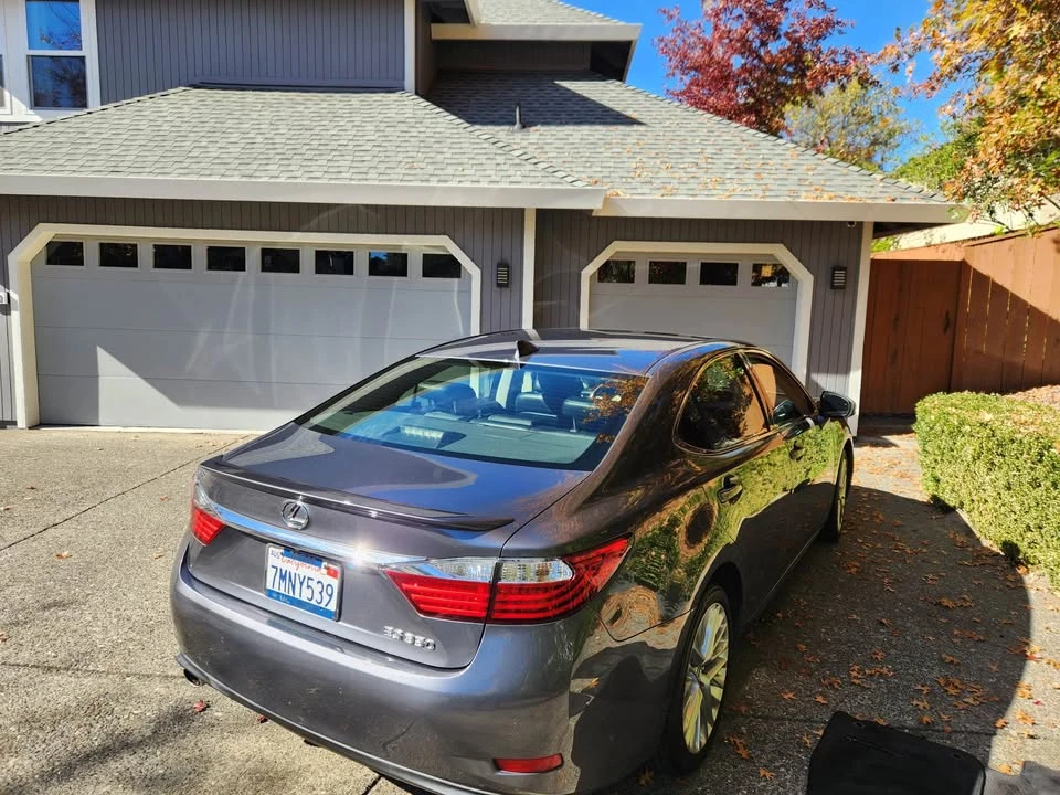 2015 Lexus ES 6th Gen - Image 2 of 7