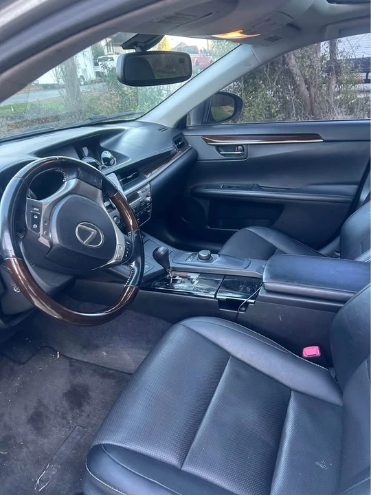 2015 Lexus ES 6th Gen - Image 7 of 12