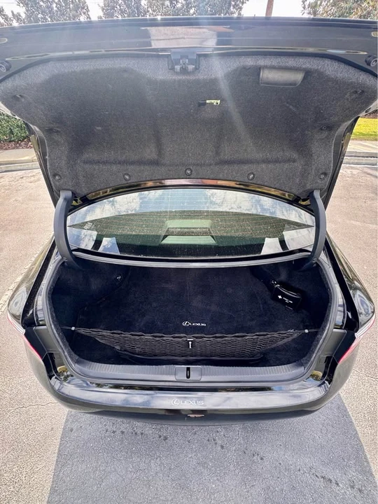 2015 Lexus ES 6th Gen - Image 11 of 11