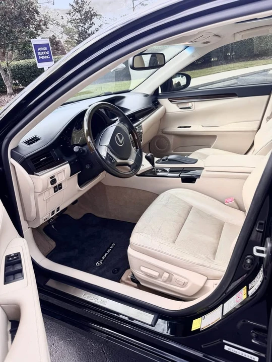 2015 Lexus ES 6th Gen - Image 7 of 11