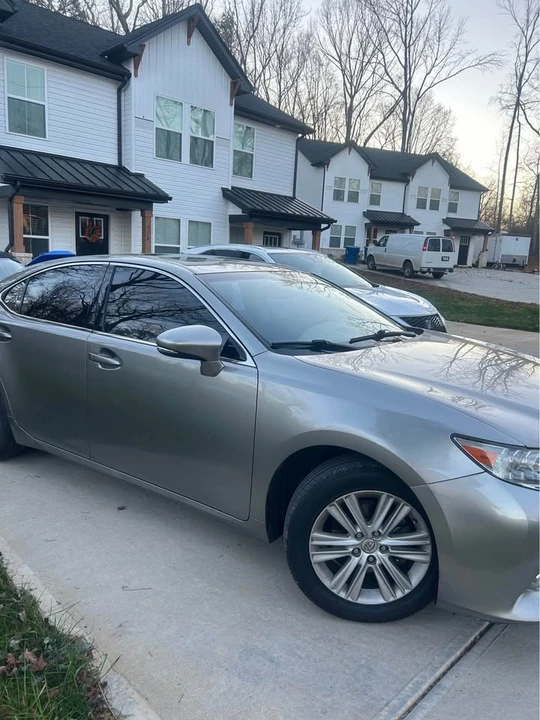2015 Lexus ES 6th Gen - Image 4 of 12