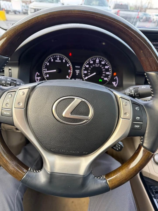 2015 Lexus ES 6th Gen - Image 7 of 10