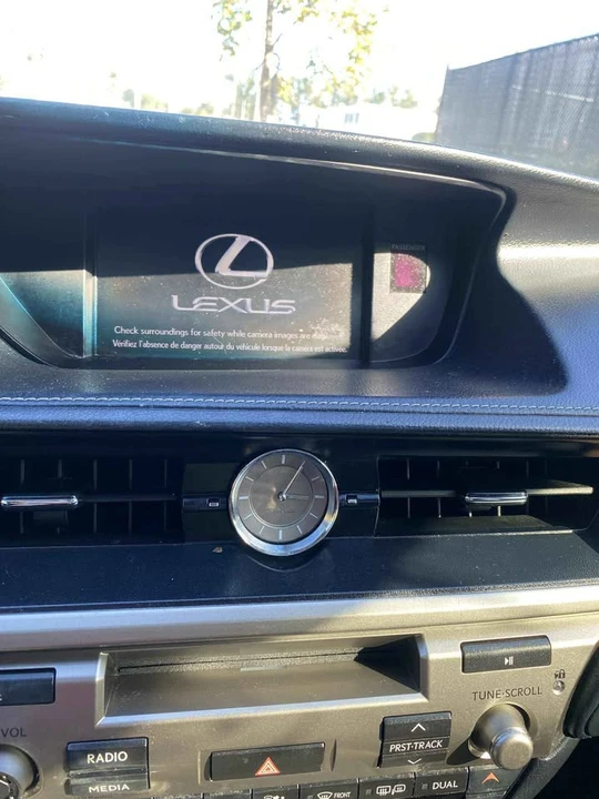 2015 Lexus ES 6th Gen - Image 11 of 14