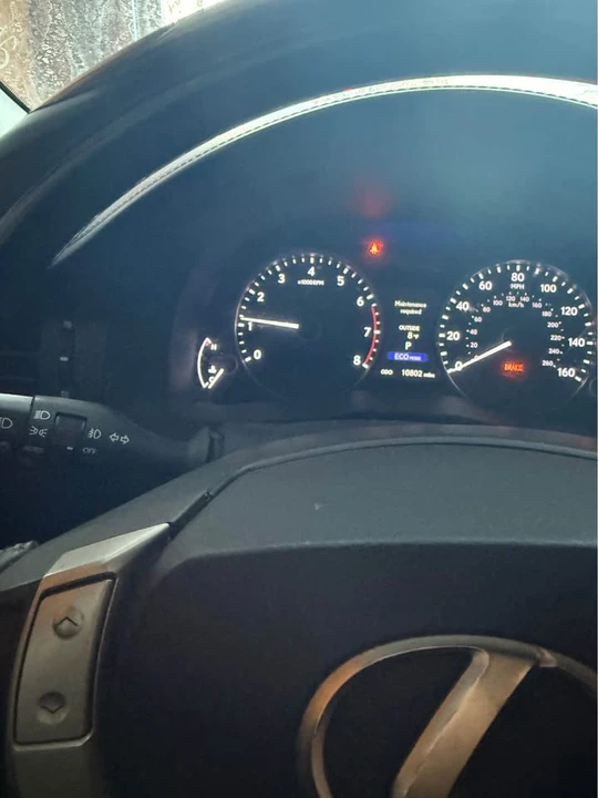 2015 Lexus ES 6th Gen - Image 2 of 6