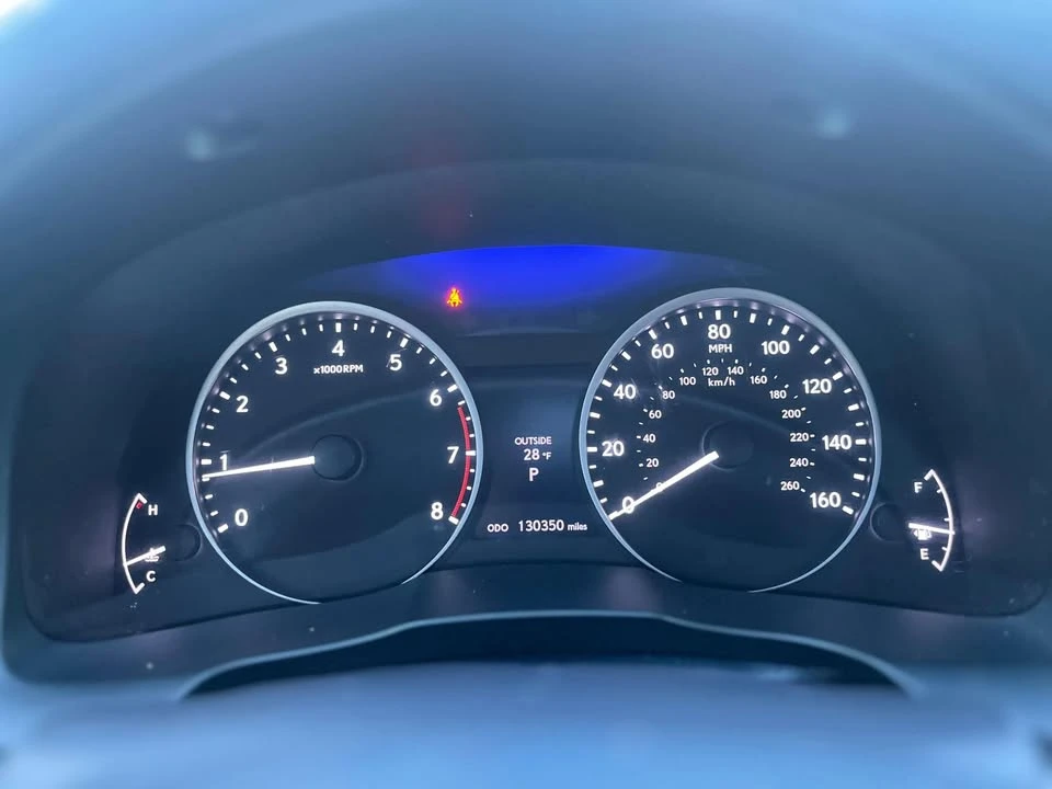 2015 Lexus ES 6th Gen - Image 14 of 18