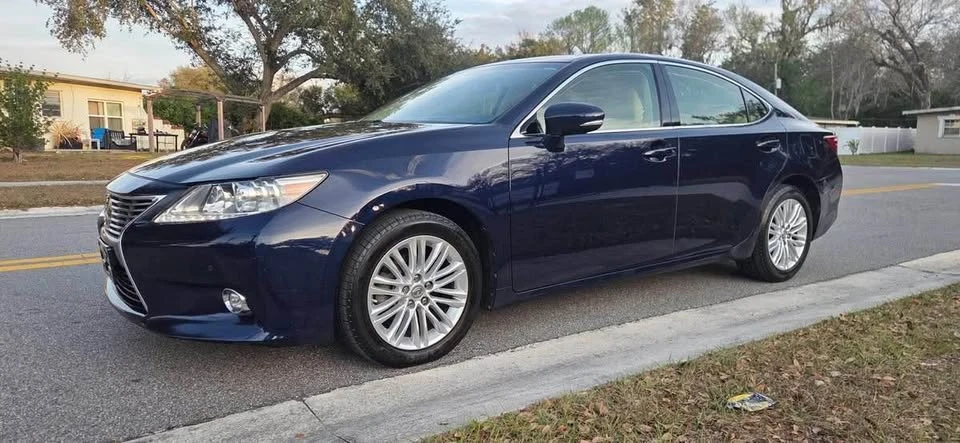 2015 Lexus ES 6th Gen - Image 18 of 18