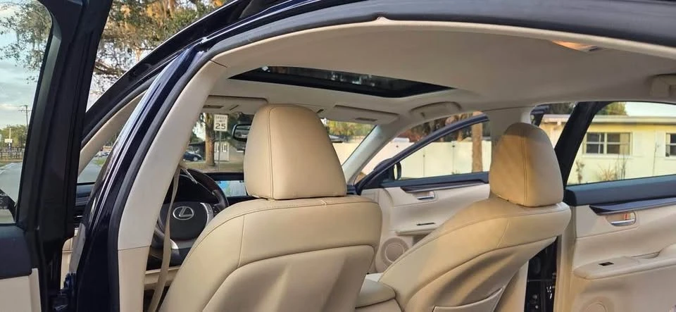 2015 Lexus ES 6th Gen - Image 11 of 18