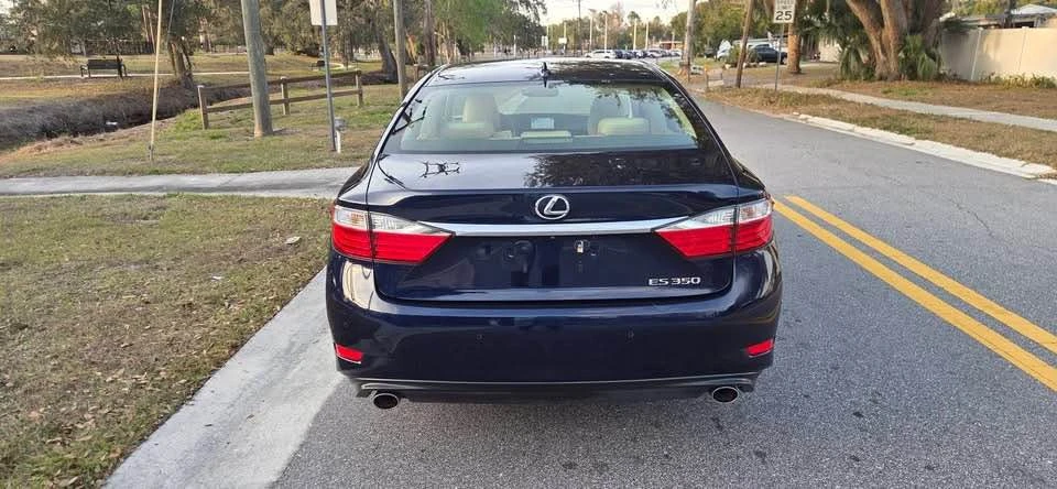 2015 Lexus ES 6th Gen - Image 4 of 18