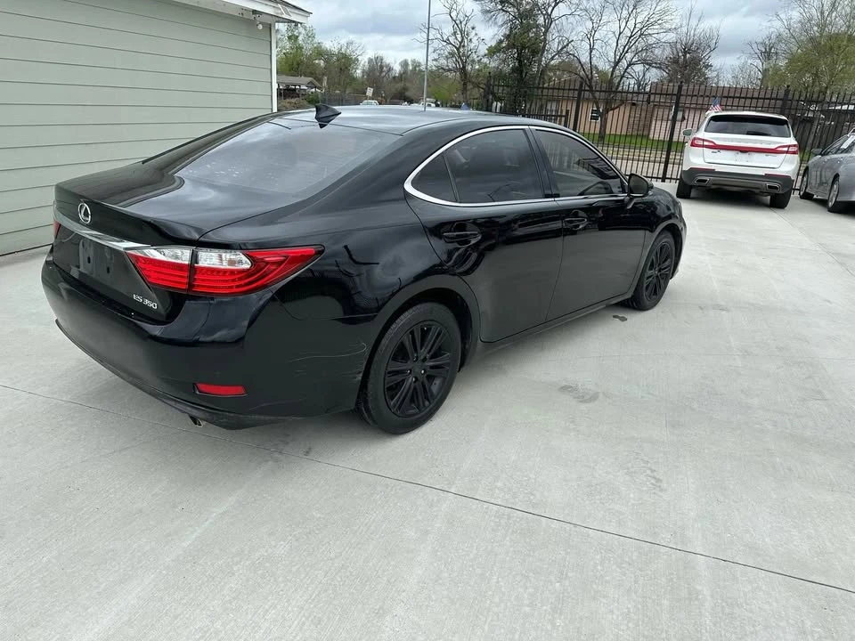 2015 Lexus ES 6th Gen - Image 4 of 18