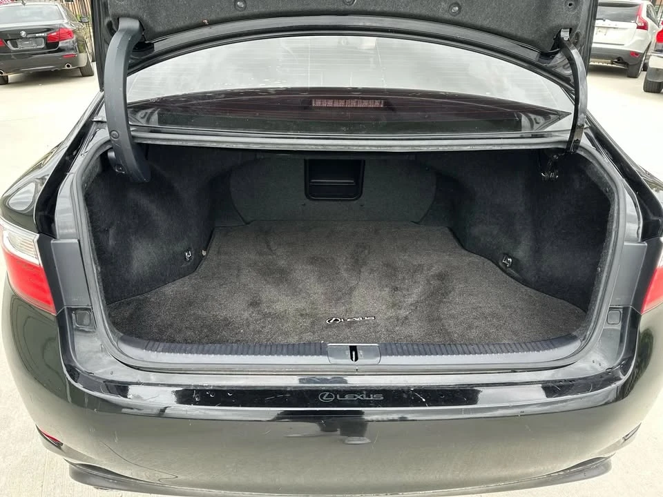2015 Lexus ES 6th Gen - Image 11 of 18