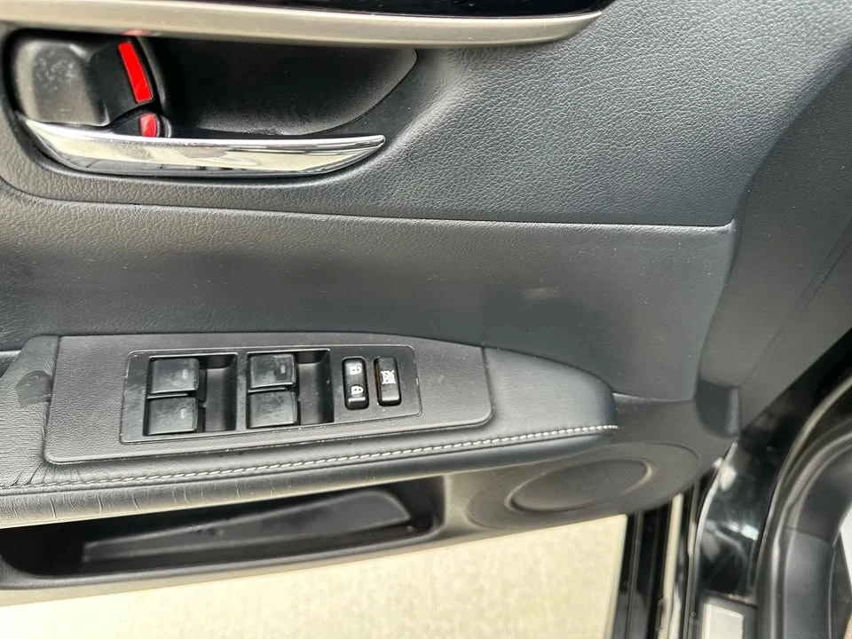 2015 Lexus ES 6th Gen - Image 17 of 18