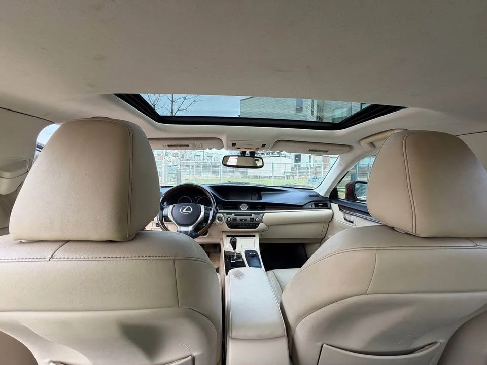 2015 Lexus ES 6th Gen - Image 16 of 19