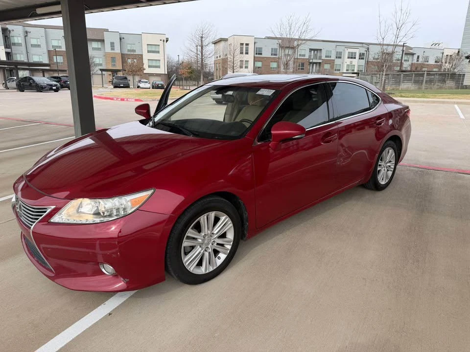2015 Lexus ES 6th Gen - Image 6 of 19