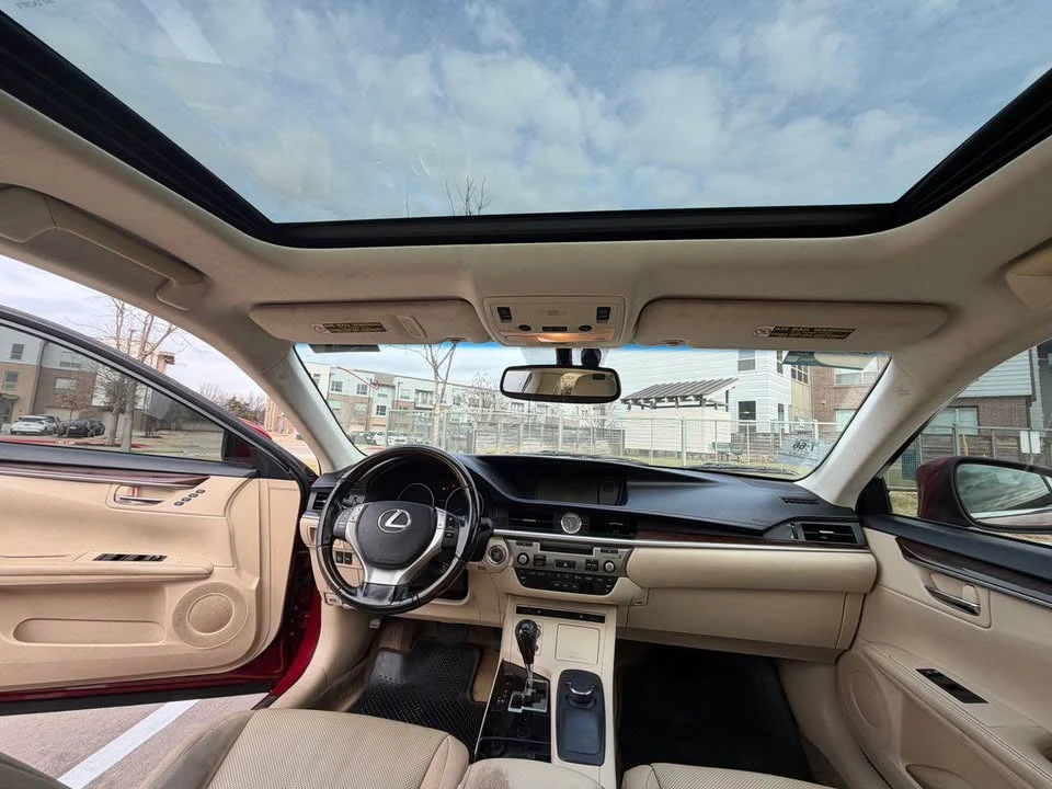 2015 Lexus ES 6th Gen - Image 15 of 19