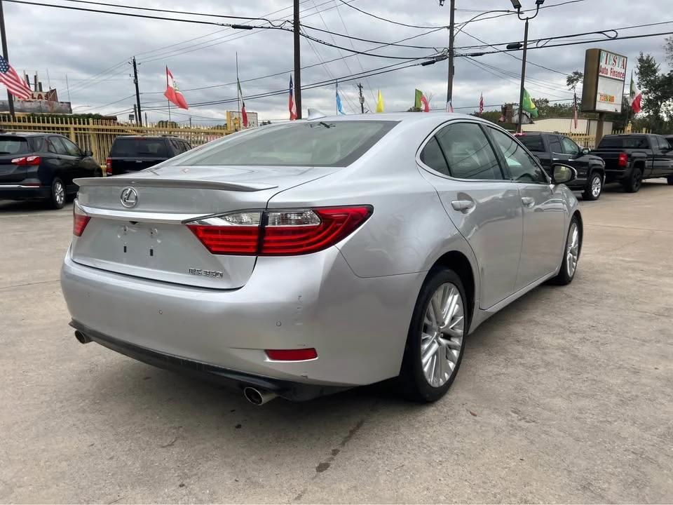 2015 Lexus ES 6th Gen - Image 5 of 5