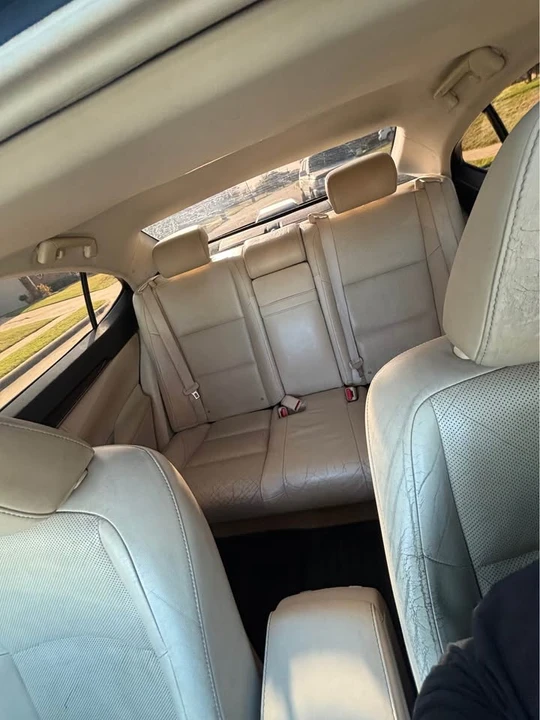2015 Lexus ES 6th Gen - Image 12 of 14