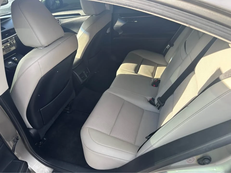 2015 Lexus ES 6th Gen - Image 6 of 7