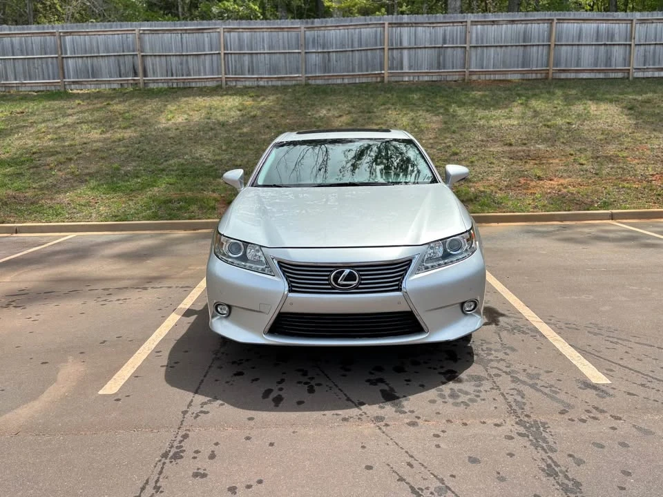 2015 Lexus ES 6th Gen - Image 3 of 9