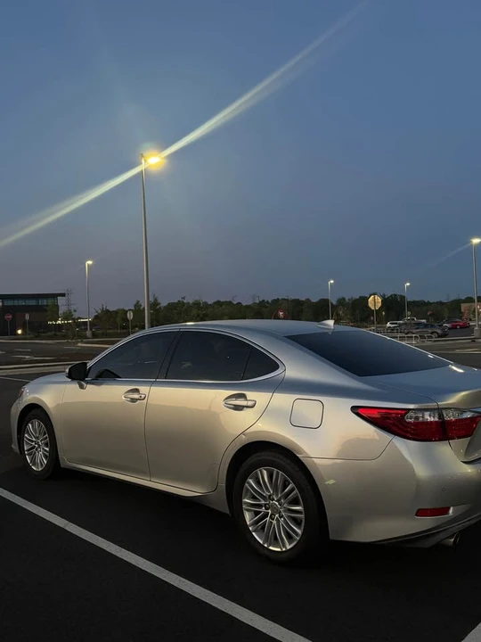 2015 Lexus ES 6th Gen - Image 7 of 9