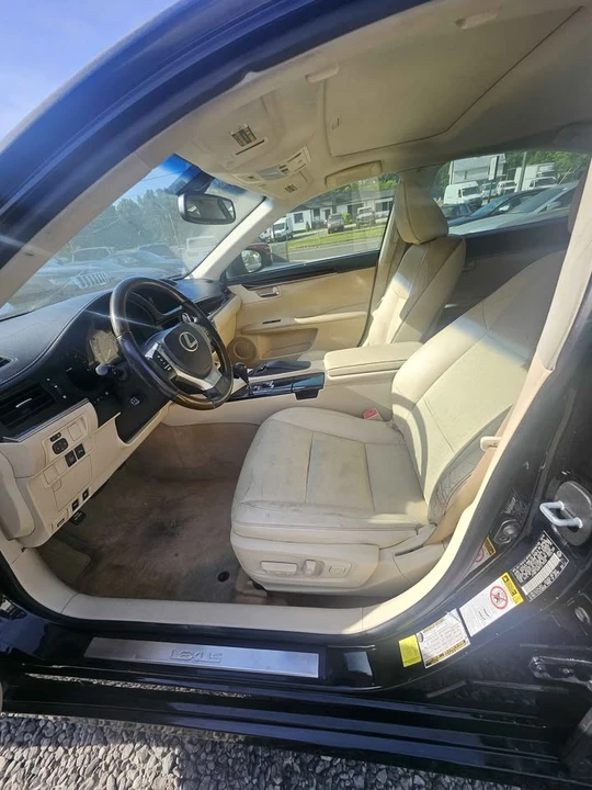 2015 Lexus ES 6th Gen - Image 6 of 8