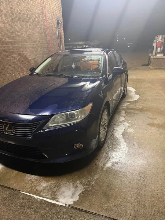 2015 Lexus ES 6th Gen - Image 4 of 10