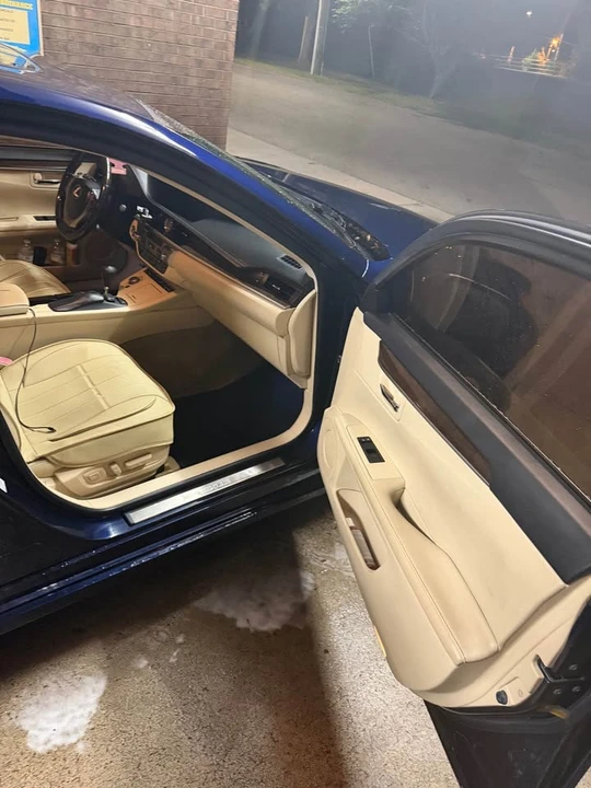 2015 Lexus ES 6th Gen - Image 8 of 10