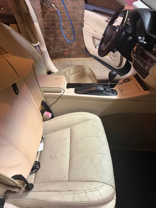 2015 Lexus ES 6th Gen - Image 9 of 10