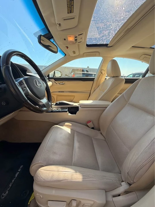 2015 Lexus ES 6th Gen - Image 9 of 19