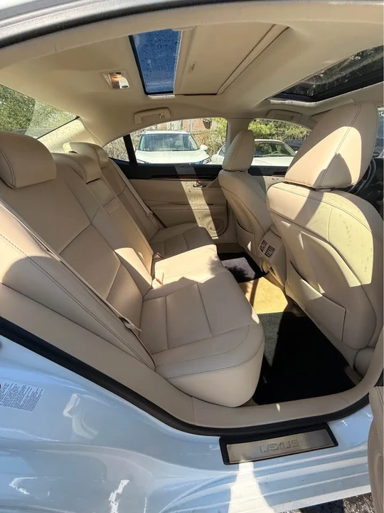 2015 Lexus ES 6th Gen - Image 12 of 19