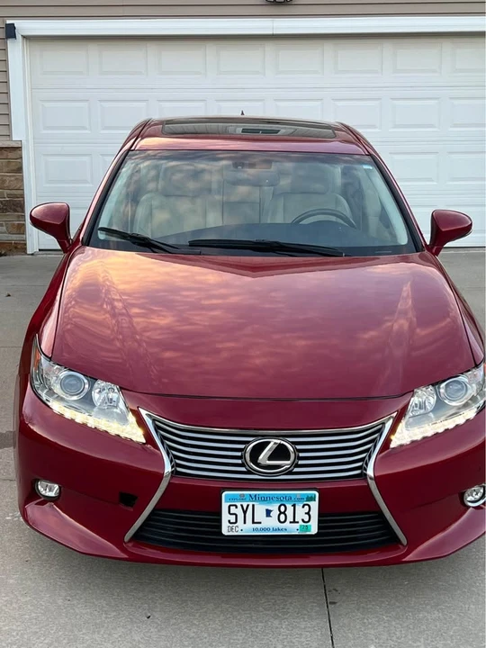2015 Lexus ES 6th Gen - Image 6 of 15