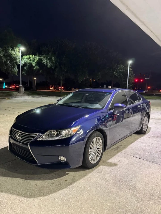 2015 Lexus ES 6th Gen - Image 15 of 15