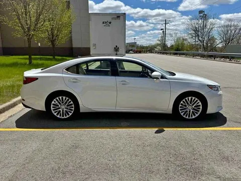 2015 Lexus ES 350 Ultra Luxury Sedan