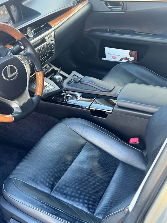 2015 Lexus ES 6th Gen - Image 9 of 16