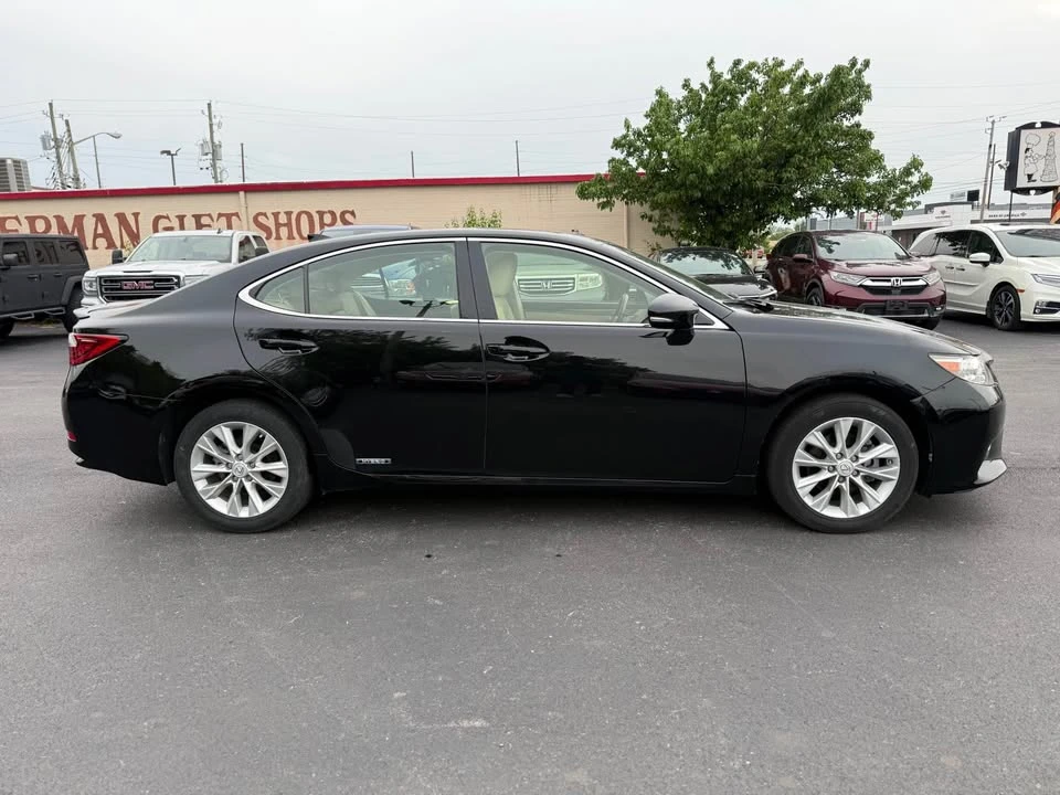 2015 Lexus ES 6th Gen - Image 6 of 20