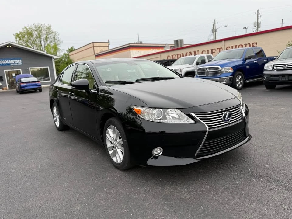 2015 Lexus ES 6th Gen - Image 7 of 20