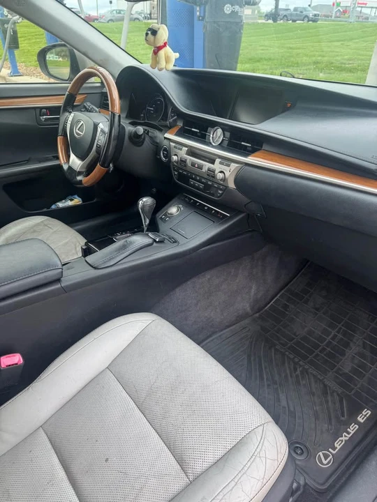 2015 Lexus ES 6th Gen - Image 5 of 6