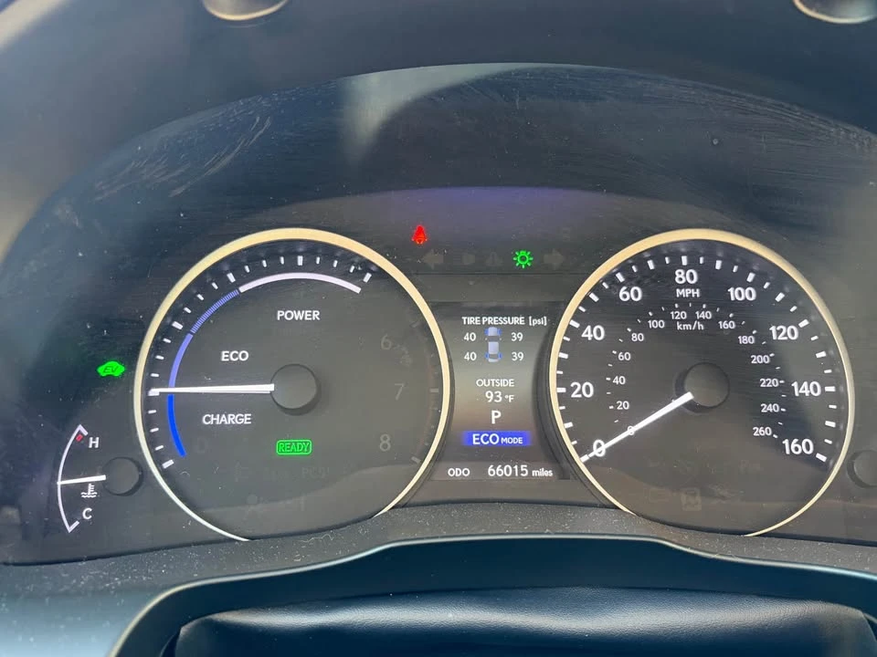 2015 Lexus ES 6th Gen - Image 15 of 21