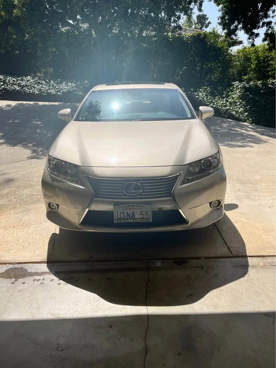 2015 Lexus ES 6th Gen - Image 4 of 10