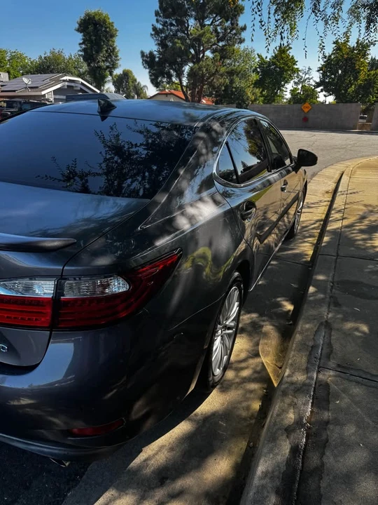 2015 Lexus ES 6th Gen - Image 3 of 17
