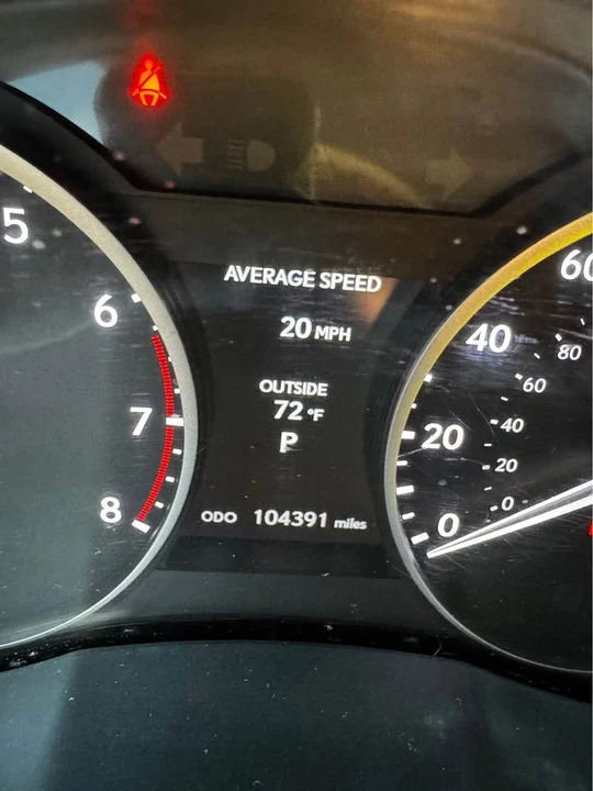 2015 Lexus ES 6th Gen - Image 15 of 17