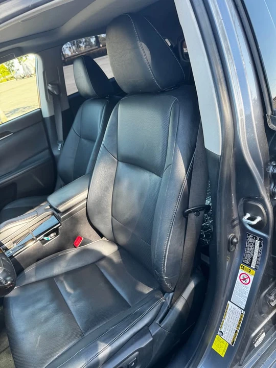 2015 Lexus ES 6th Gen - Image 14 of 17
