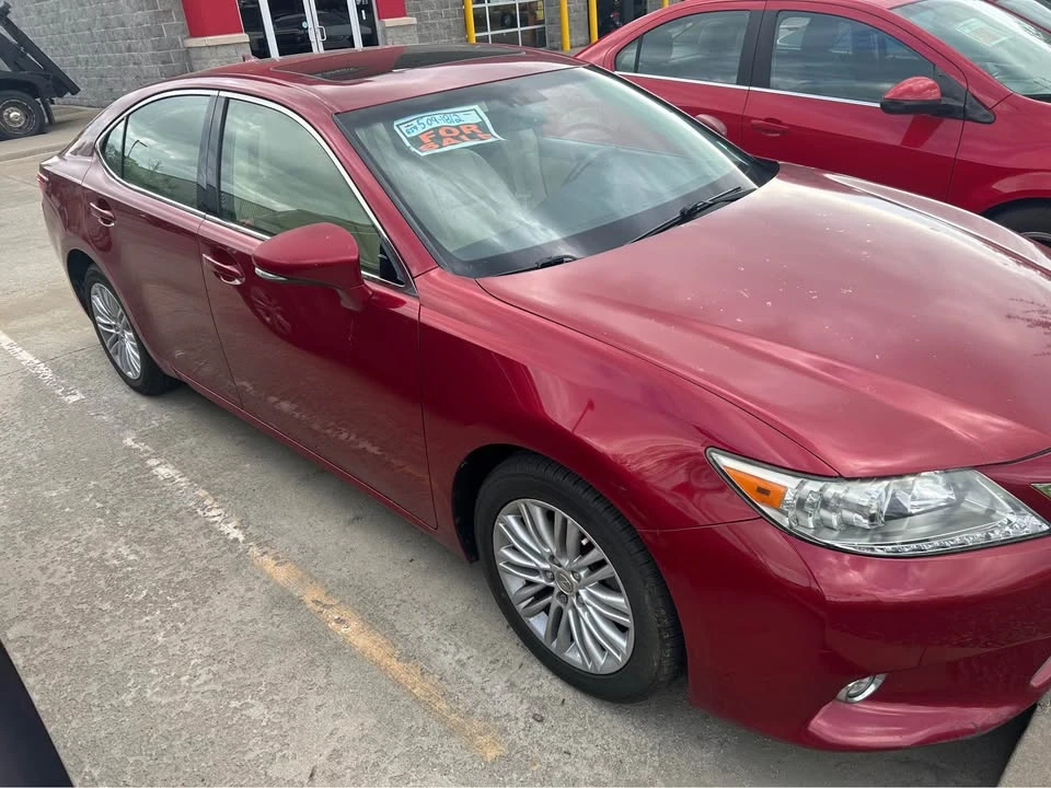 2015 Lexus ES 6th Gen - Image 4 of 8