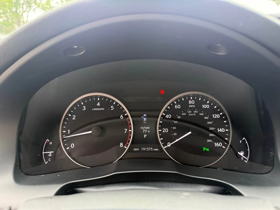 2015 Lexus ES 6th Gen - Image 11 of 13