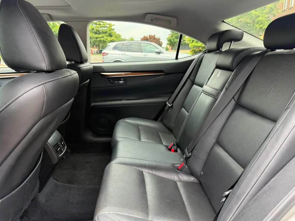 2015 Lexus ES 6th Gen - Image 13 of 13