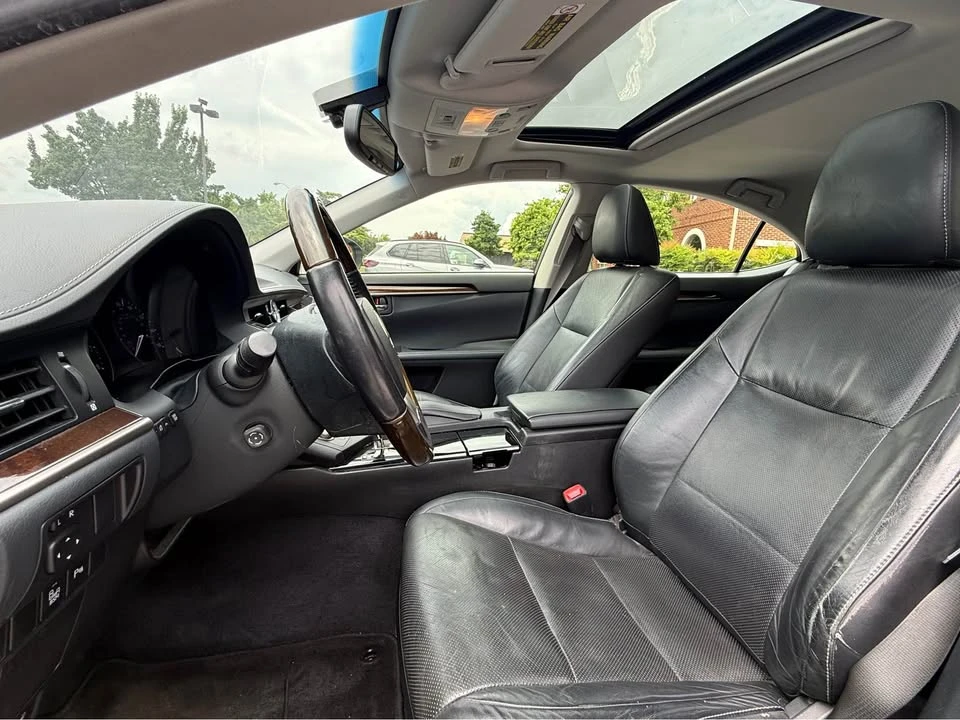 2015 Lexus ES 6th Gen - Image 9 of 13