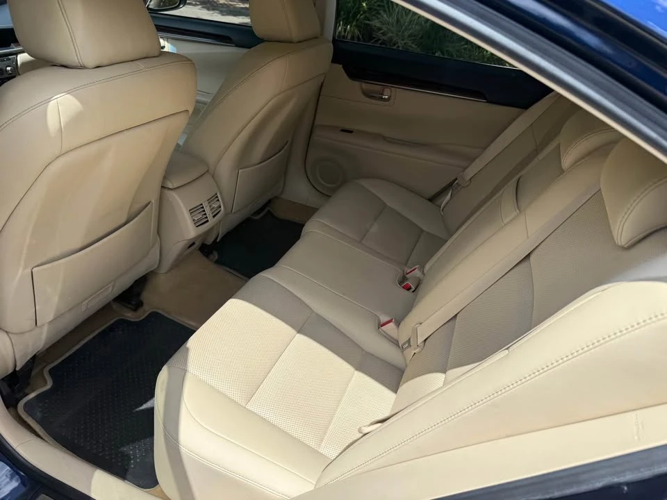 2015 Lexus ES 6th Gen - Image 14 of 14