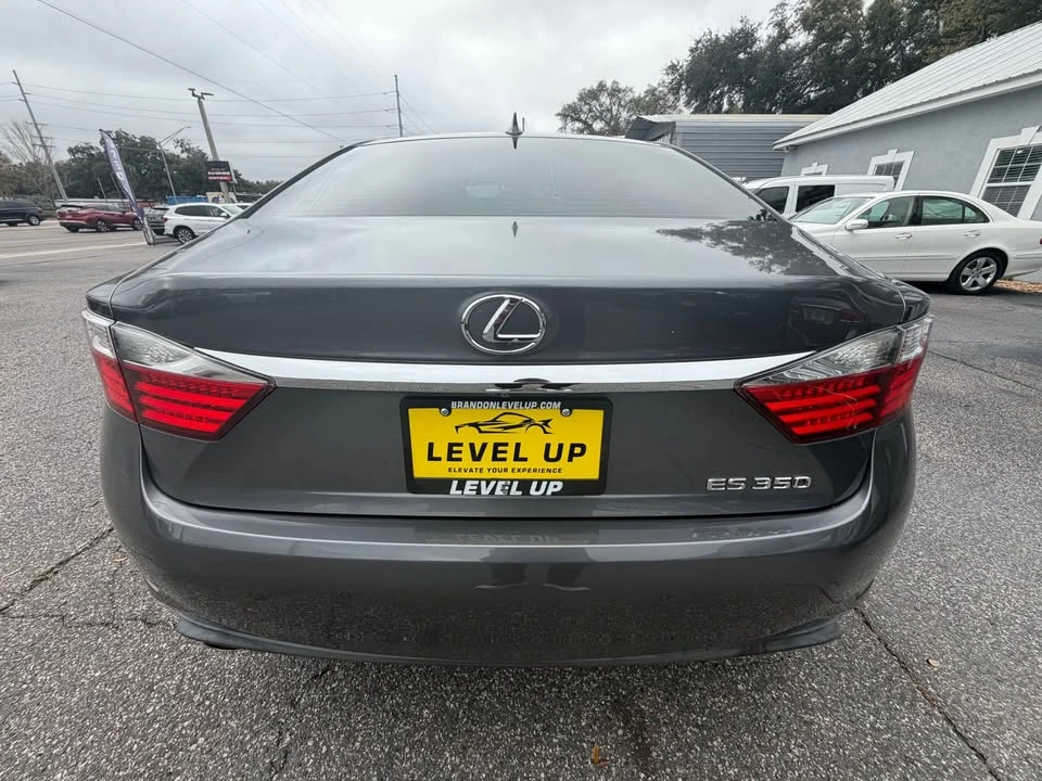 2015 Lexus ES 6th Gen - Image 6 of 16
