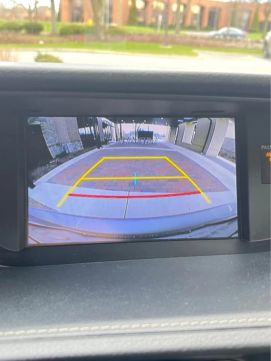 2015 Lexus ES 6th Gen - Image 18 of 19