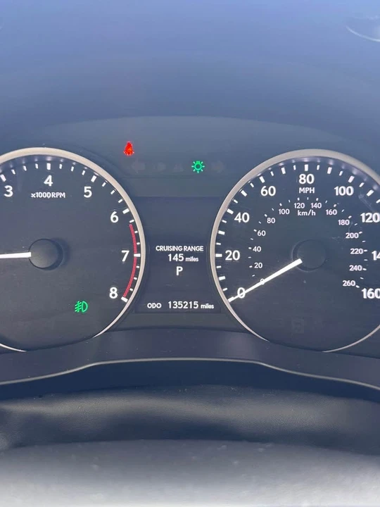 2015 Lexus ES 6th Gen - Image 15 of 18