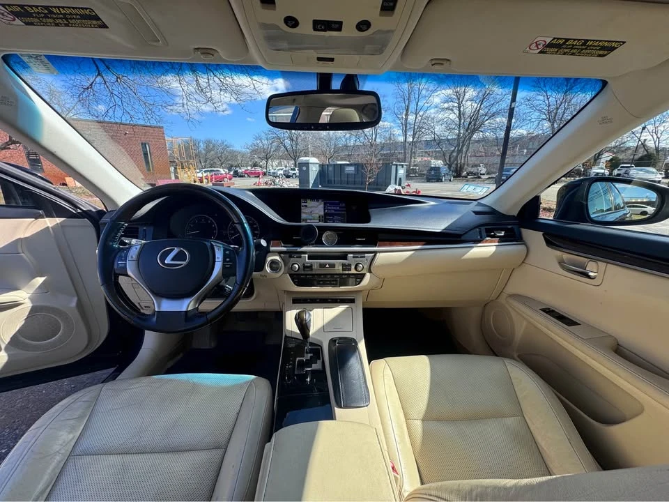 2015 Lexus ES 6th Gen - Image 8 of 18